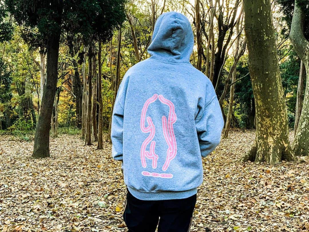 Show-heyのインスタグラム：「@thenotfound_official  ここのトップから見れます！  hoodie販売中です！ 是非ご覧くださいませ😊✨ #thenotfound  #room404」