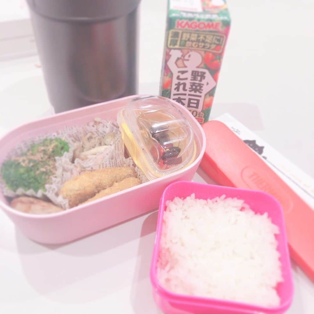 北澤鞠佳さんのインスタグラム写真 - (北澤鞠佳Instagram)「😋🍴🍱♬* ・ 今日のお弁当 ・ #お弁当 #弁当 #愛妻弁当 #愛夫弁当 #OL #美容室 #フロント #弁当女子 #弁当男子 #弁当記録 #弁当日記 #手作り弁当 #簡単弁当 #簡単レシピ #sake #alcohol #술 #酒好き #酒好きさんと繋がりたい #酒クズ #촬영 #좋아요꾹꾹 #좋아요폭탄 #좋아요늘리기」12月14日 13時05分 - mariko_kakaka