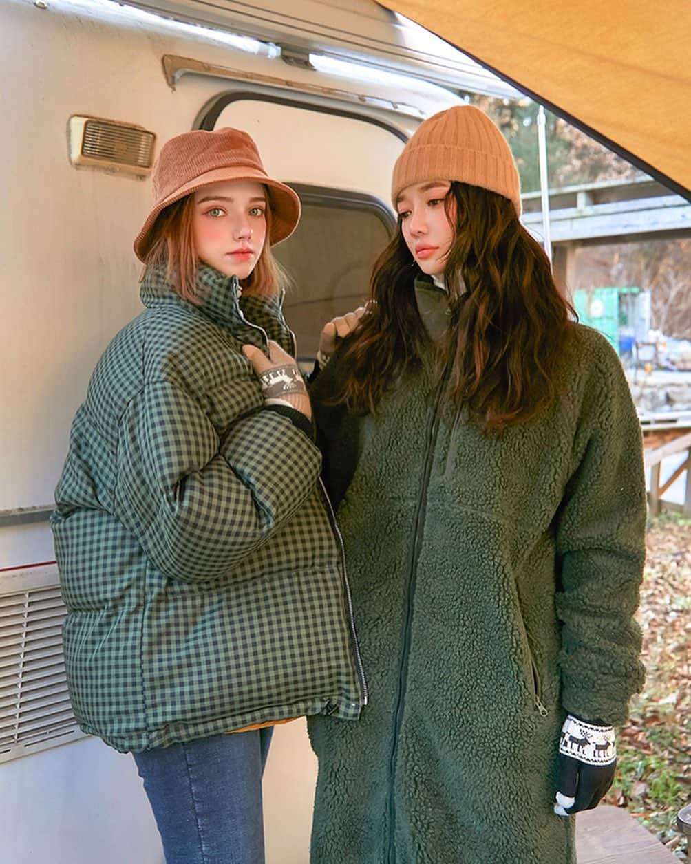 Chuuのインスタグラム：「유니크한 체크 숏패딩✨ 따듯한데 가벼워요!#chuuseoul」