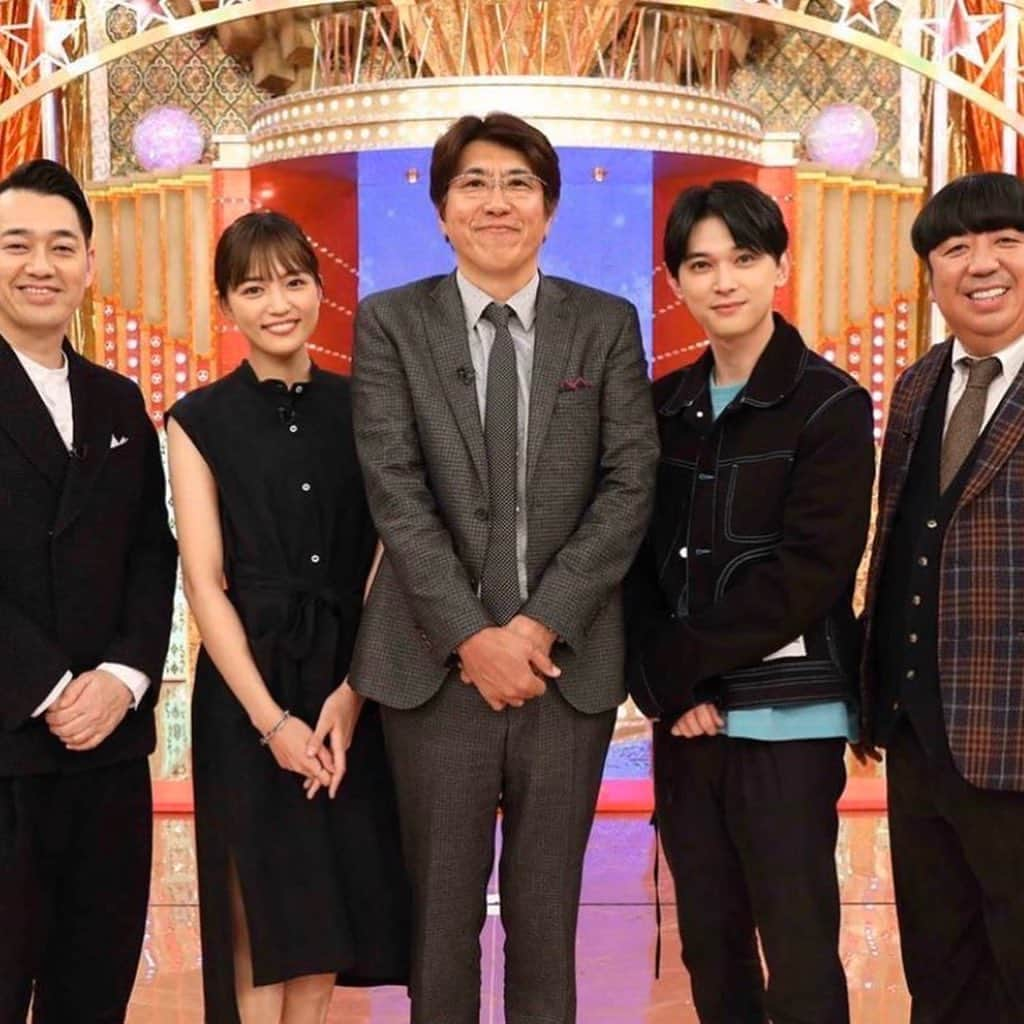 信濃岳夫さんのインスタグラム写真 - (信濃岳夫Instagram)「いよいよ今夜21:30からフジテレビで！ 『ザ・細かすぎて伝わらないモノマネ』  僕らも出てます！  ちなみに相方の金原早苗ちゃんはあんなに楽しみにしていたのに録画するのを忘れて新喜劇のワールドツアーでタイへ旅立ったそうです！  その分、皆さんが見て下さいねー！  #信濃岳夫 #金原早苗 #細かすぎて伝わらないモノマネ」12月14日 13時58分 - takeoshinano