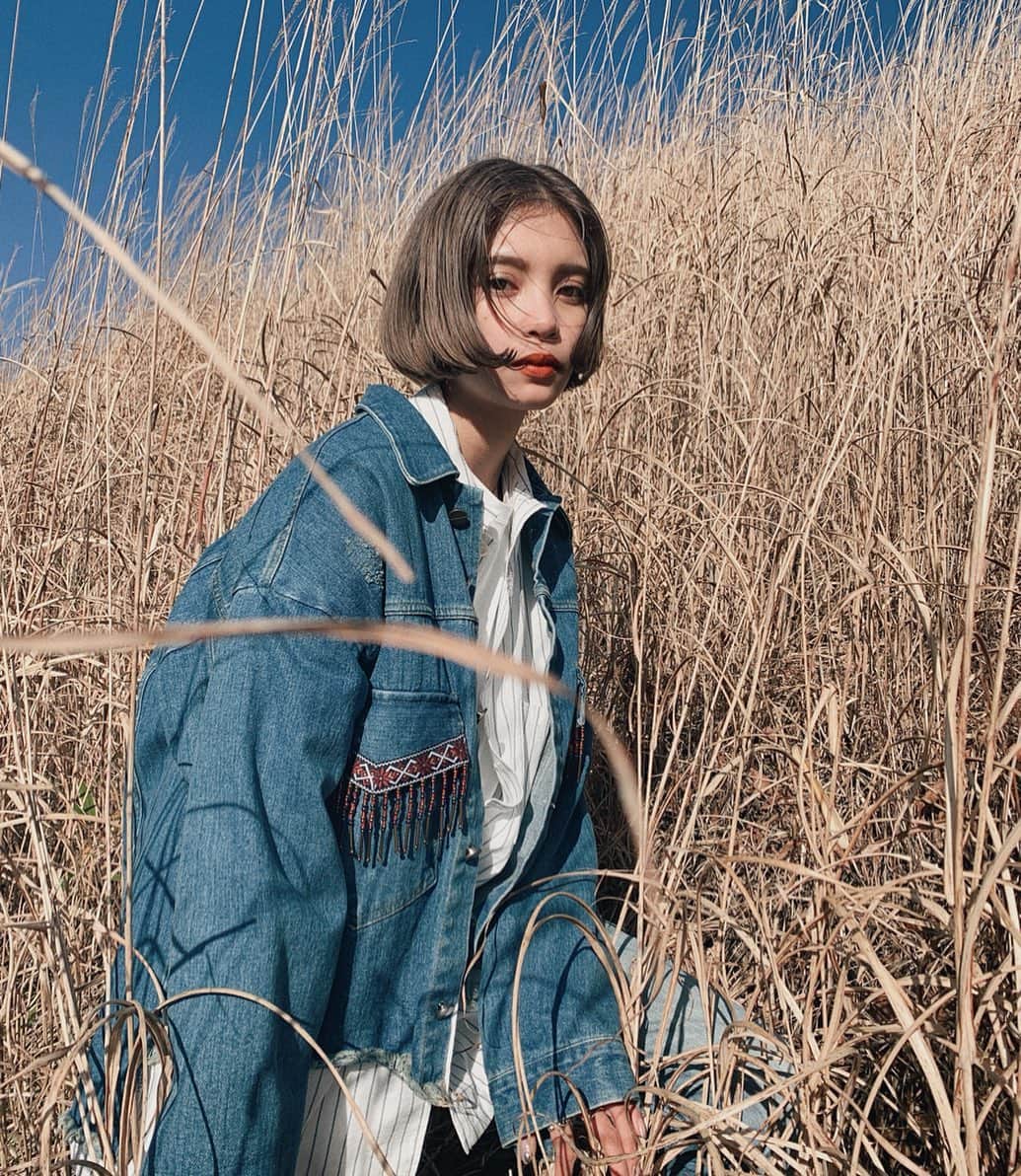 佐々木まゆのインスタグラム：「すすきにめっちゃ攻撃された💥💥」