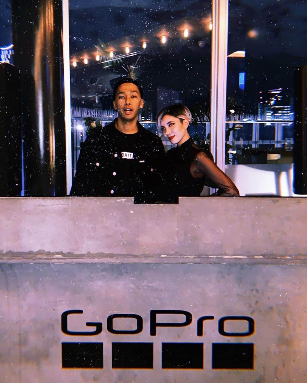 サマンサ麻里子さんのインスタグラム写真 - (サマンサ麻里子Instagram)「先日は @goprojp の year-end party でDJさせていただきました！ @da_book さんと久々に同じ現場で楽しかったです😊 ありがとうございました✨  DJed with DaBook for the end-of-the-year party for @goprojp ! Thank you so much for having us 🙏🏻✨ ⠀ . . . #goprojp #endoftheyear #yearendparty #sankeyspenthouse #receptionparty #gopro #dj #femaledj #loungemusic #dabook #blockfm #holidayspirit #holidayparty #tokyoblogger #samanthamariko #tokyoparty #harajuku」12月14日 14時54分 - samanthamariko