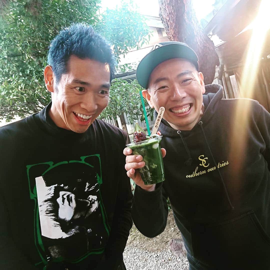 のインスタグラム：「京都の高台寺にレイザーラモンHGさんと参拝に行きました(*^^*) 祇園辻利の「ねねフロート」が高台寺限定で売っていたので、思わず(*^^*) 豊臣秀吉とねねのお寺なのです♪  #京都 #高台寺 #豊臣秀吉 #ねね #お寺 #寺#ねねフロート #祇園辻利 #レギュラー松本 #あるある探検隊 #レイザーラモンhg  さん#限定 #祇園花月 #劇場出番」