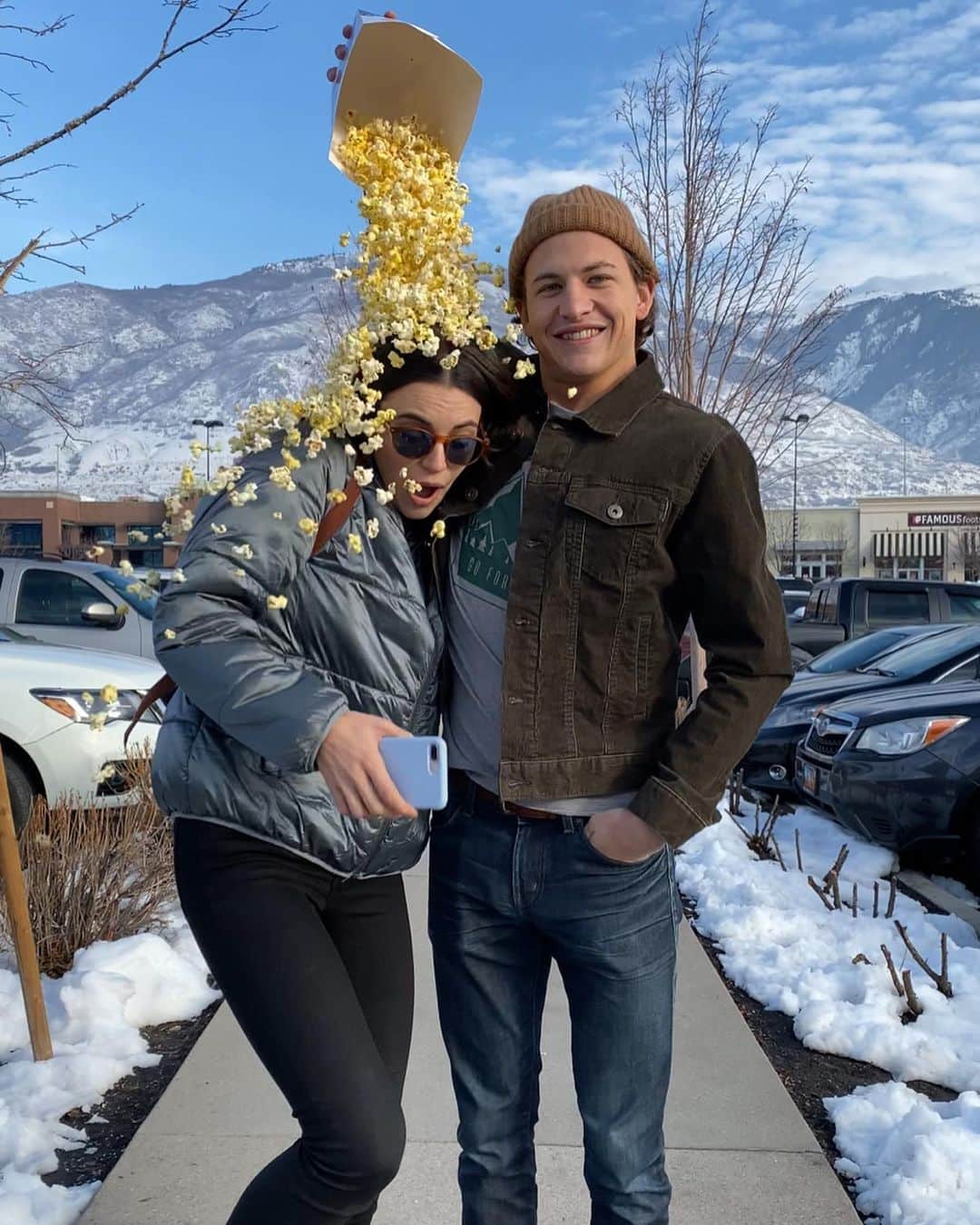 のインスタグラム：「My favorite thing about working in film and tv is the phenomenal friends you make along the way. Get excited for “Wireless” on  @quibi !!」