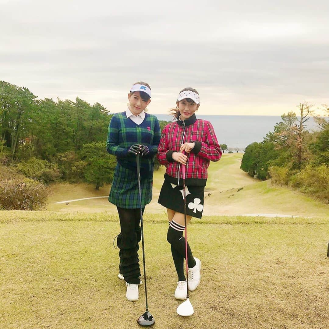のインスタグラム：「初川奈⛳️世界トップ100に選ばれている、一度はラウンドしてみたいゴルフ場⛳️マリリンモンローも新婚旅行で来た伝統と歴史の川奈ホテル🏨 #ゴルファナ　#ladiesgolf #golfhotties #golfbabes #golflife #golfstagram #japanesegirl #model #lovegolf #girlswhogolf #cute #golfer #ゴルフ #ゴルフ大好き #golfholic #高尔夫球 #골프 #ゴルフコーデ  #golf #instagolf #ゴルフ女子 #golfer #golfgirl」