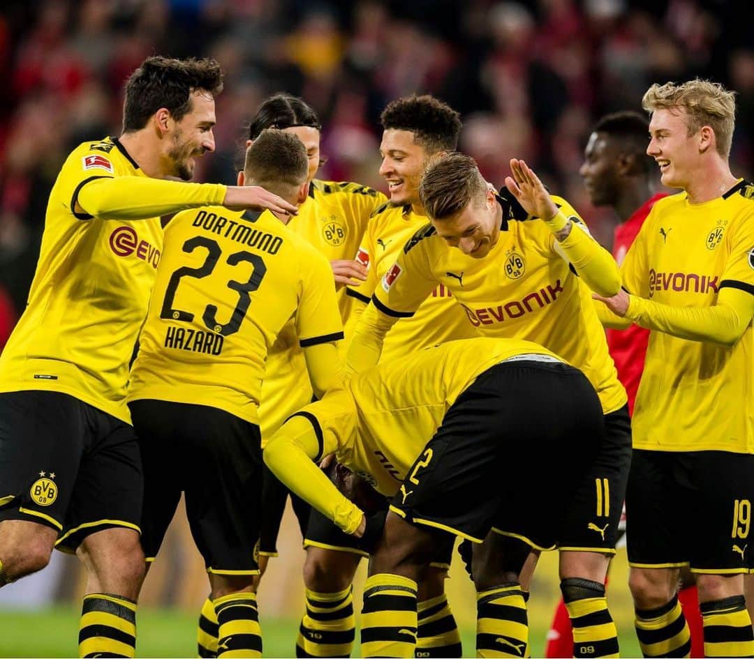 マッツ・フメルスのインスタグラム：「Great team effort today 🙌🏻」