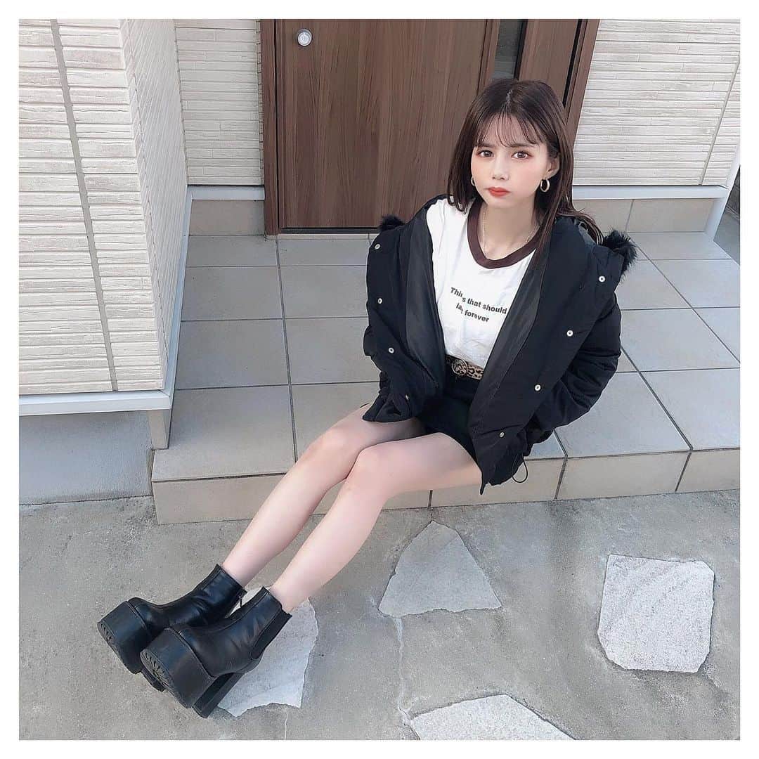 MISAさんのインスタグラム写真 - (MISAInstagram)「ㅤㅤㅤㅤㅤㅤㅤㅤㅤㅤㅤㅤㅤ outer : @earth__1999  tops : @j023.official  skirt : @j023.official  belt : @whoswhochico  boots : ??? ㅤㅤㅤㅤㅤㅤㅤㅤㅤㅤㅤㅤㅤ 久しぶりにスカートとか履いたけど 寒くて無理だった😇 ㅤㅤㅤㅤㅤㅤㅤㅤㅤㅤㅤㅤㅤ」12月14日 17時56分 - chatae._