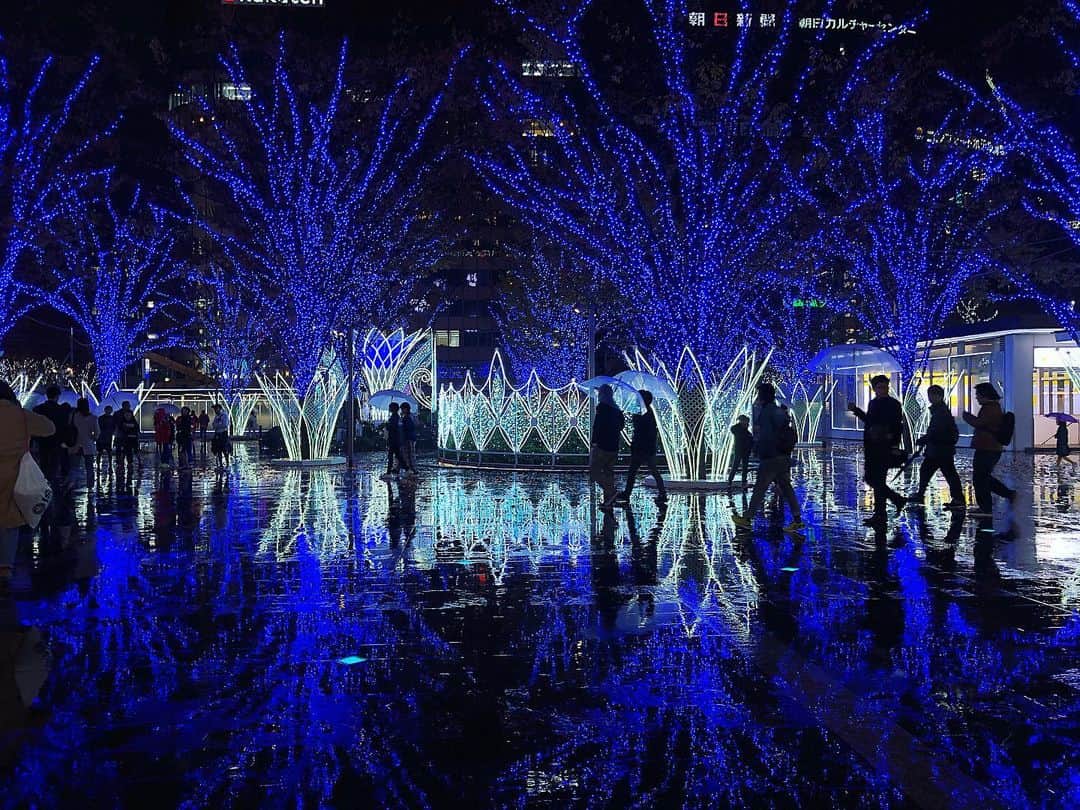 田島芽瑠さんのインスタグラム写真 - (田島芽瑠Instagram)「雨の日のイルミネーションが1番好き♡」12月14日 18時12分 - meru_chan_official