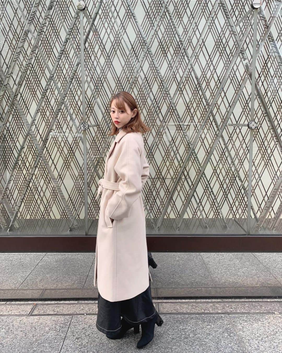 karen okajimaさんのインスタグラム写真 - (karen okajimaInstagram)「ㅤㅤㅤ ㅤㅤㅤ こんなアウター欲しくて探して やっと見つけた長めのベージュのアウター❤️ ㅤㅤㅤ 形綺麗やし暖かくてお気に入りすぎる❤️ ㅤㅤㅤ  #リリエンコ #ririnco #おかじコーデ #ootd #コーデ #コーディネート #岡島かれん」12月14日 18時24分 - karenokajima0318