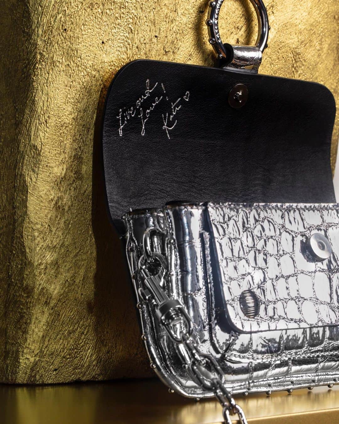 ザディグ エ ヴォルテールさんのインスタグラム写真 - (ザディグ エ ヴォルテールInstagram)「The Kate wallet is the ultimate glamorous accessory. Tap to shop. #zadigetvoltaire #zvxkate」12月14日 18時47分 - zadigvoltaire