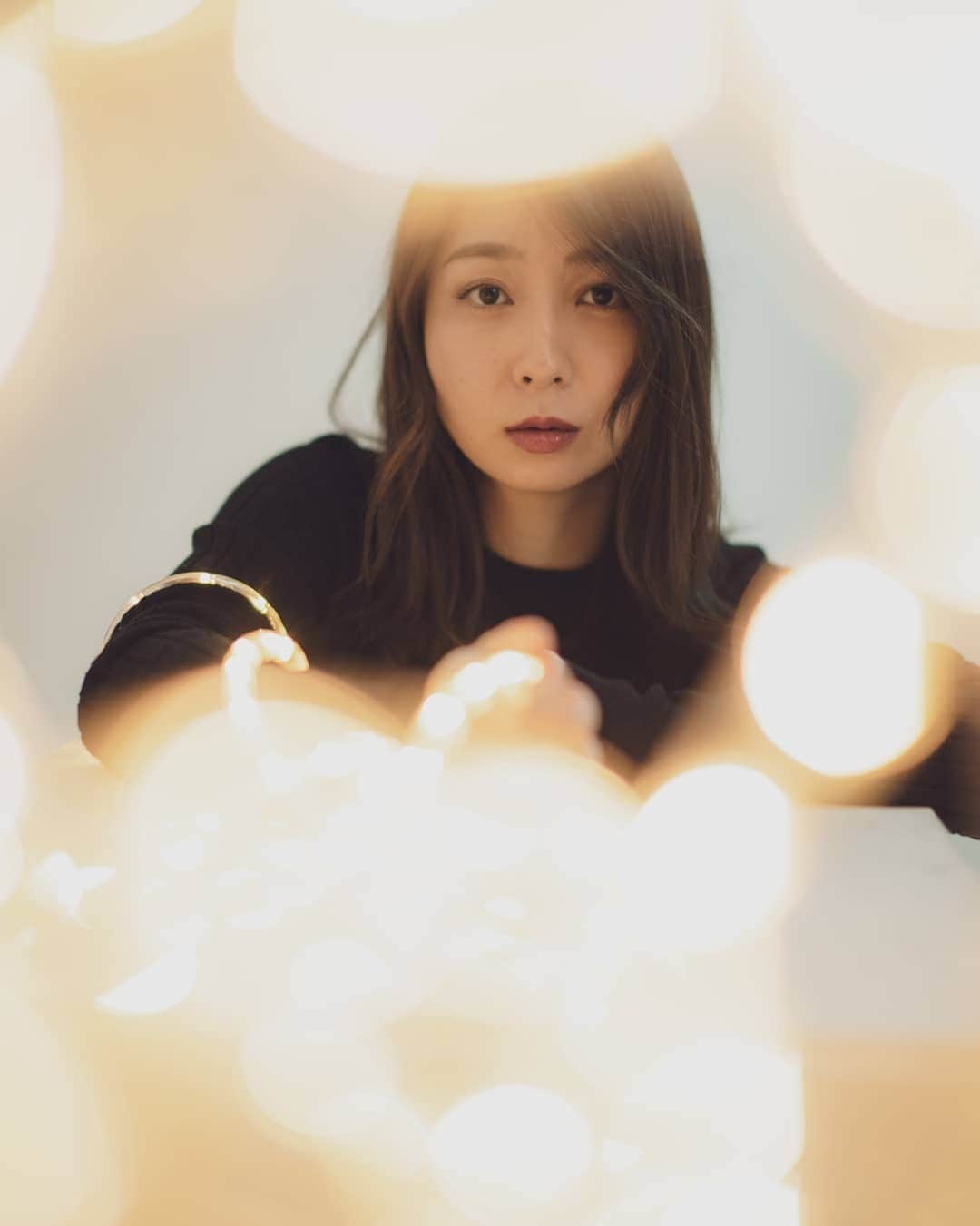 柚月美穂のインスタグラム：「#randompic . . BLACK×WINETRIP×LIGHT . . @tommystargram . . #BLACK #winetrip  #REVLON . #柚月美穂 #Japanese #作品撮り . #Actor #cameraman #camerawoman #picoftheday #instagood #fashion #happy #followme #follow #art #me #instadaily #style #photography #fun #instalike #igersInstagrammers #photo #tokyo」