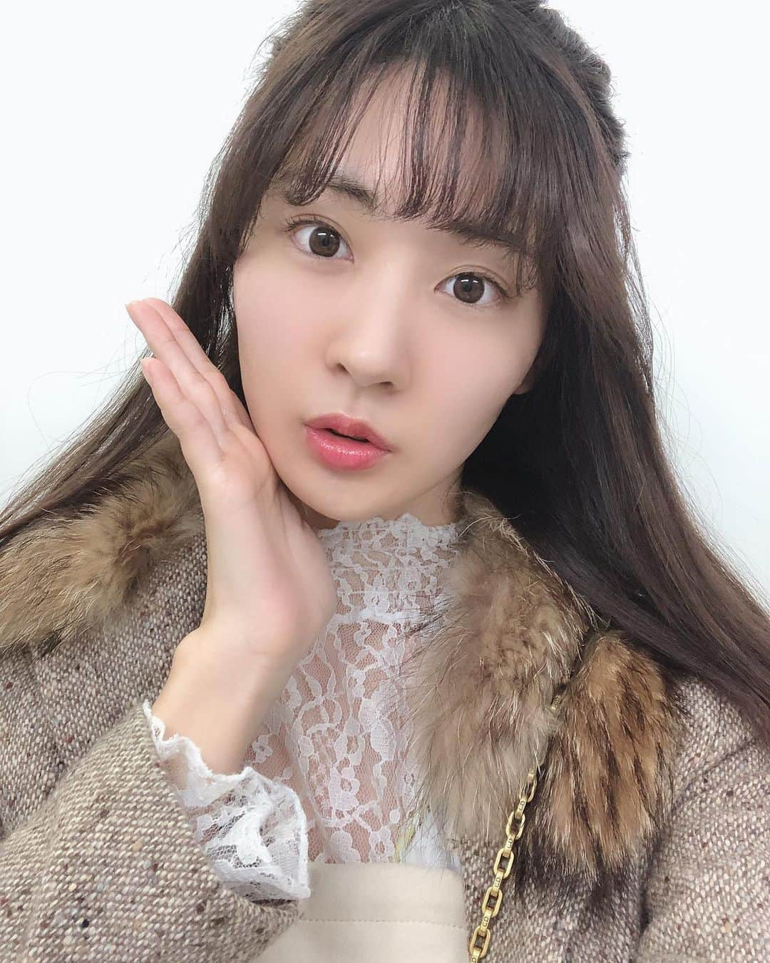 伊藤愛梨さんのインスタグラム写真 - (伊藤愛梨Instagram)「水曜日にウィクリニック 銀座店 @wi.clinic.insta  で人生初 のスーパーHIFU(リフトアップレーザー治療)を受けて来ました✨ ハイパーナイフエステは受けたことあったけど、スーパーHIFUは医療機器なので施術内容がまったくレベが違いました！(◎_◎;) 一回受けたら約半年受けなくてもずっと引き締まった効果が持続するそうです💗 施術してくれた秋田先生もほんわかしていて看護師さんもみなさん優しくて素敵なクリニックでした⭐️ おススメです☺️💗 #ウィクリニック #銀座 #美容皮膚科 #脱毛 #医療脱毛 #全身脱毛 #美肌 #ハイフ #スーパーHIFU #リフトアップ #シミ治療 #ピコレーザー #ピコトーニング #アートメイク」12月14日 20時15分 - ilovely1007_