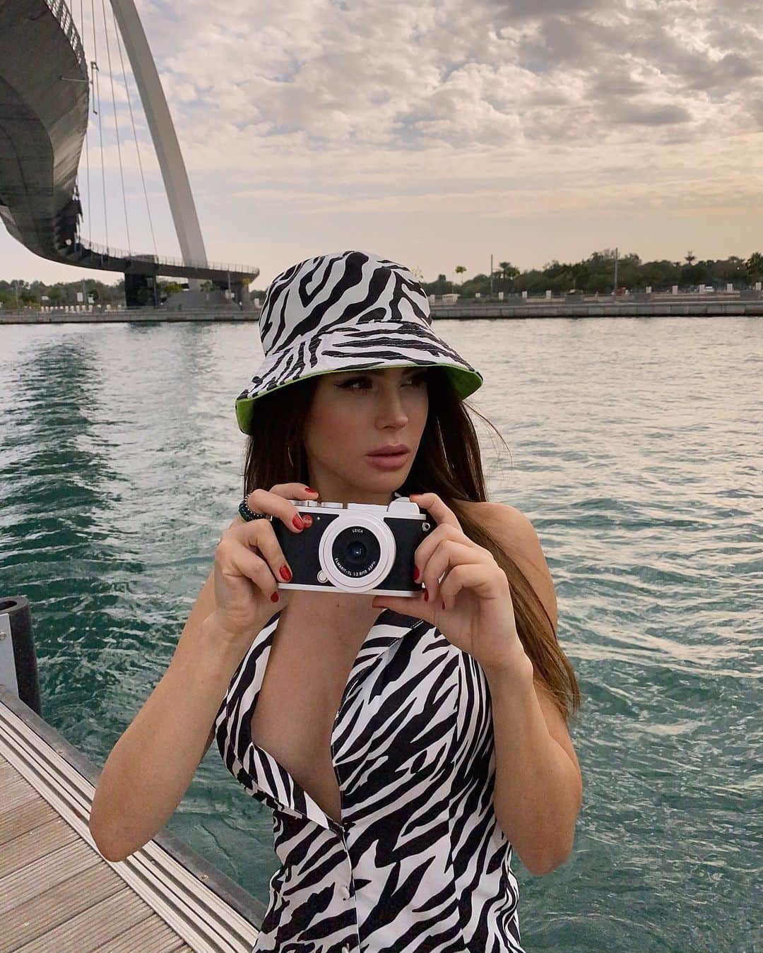 Silvia Carusoさんのインスタグラム写真 - (Silvia CarusoInstagram)「Waiting for the morning ferry like 🦓❤️ outfit from @bambaswim」12月14日 20時23分 - silvialicius