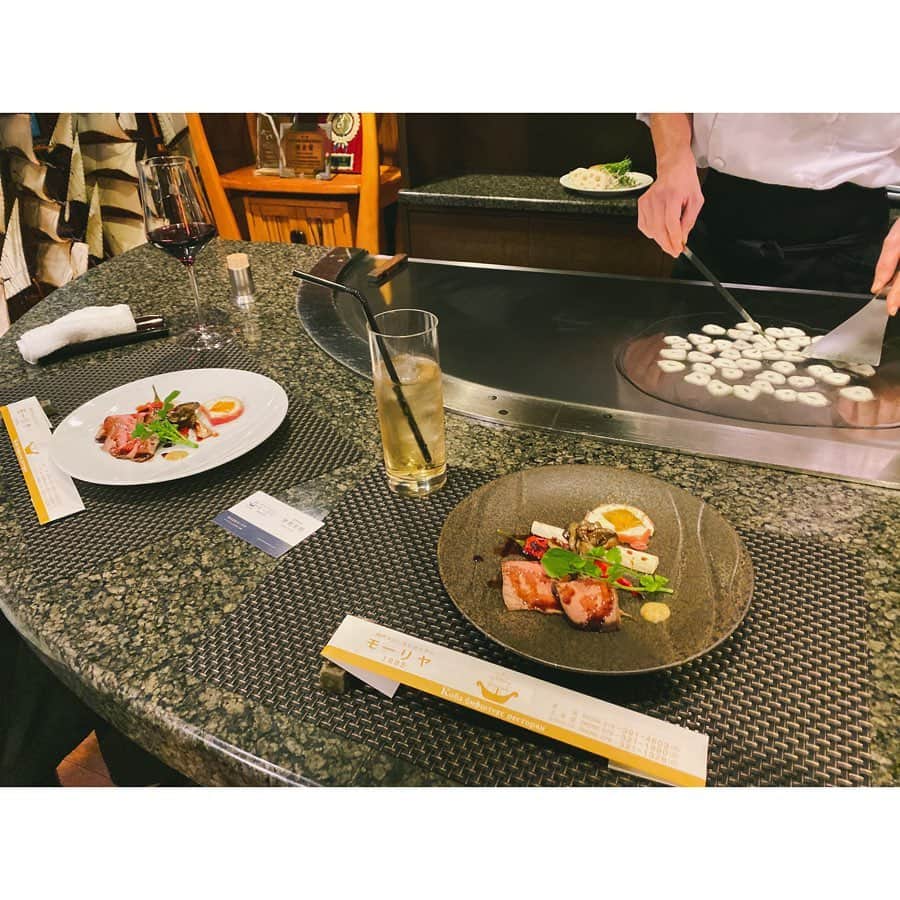 ななぴさんのインスタグラム写真 - (ななぴInstagram)「初神戸！ 夜ご飯はめちゃくちゃおいしい神戸牛🐄﻿ 食べに行きました🥺💓﻿ ﻿ 今思い返しても涎が…🤤🤤🤤﻿ あーーーん美味しかったー😭💓また食べたい！！！﻿ ﻿ ﻿ フィレとランプを頂きました🐮﻿ とろける😢お肉の甘さって…しあわせの味よね？ しあわせ！﻿ ﻿ ﻿ #神戸牛　#神戸グルメ　#神戸　#神戸観光　#神戸旅行　#神戸牛ステーキ　#ステーキ　#モーリヤ三宮店 ﻿」12月14日 20時43分 - __nanapgram__