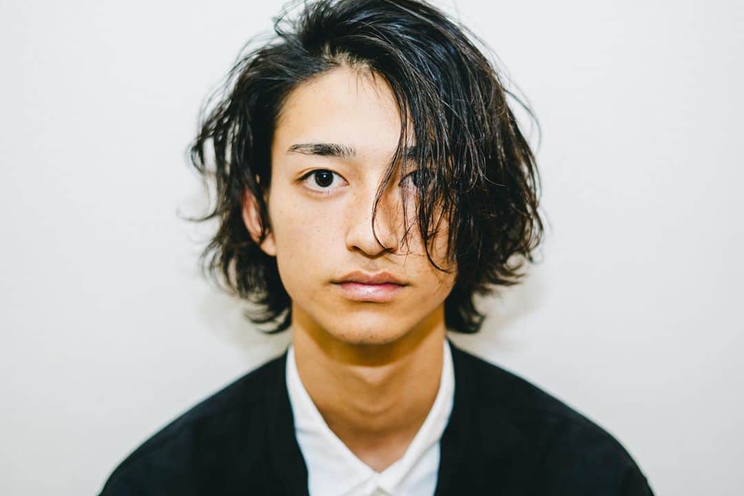 雄三 雨宮さんのインスタグラム写真 雄三 雨宮instagram My Brotherロン毛計画 ちょっと会わない間に大人びた なで肩すぎない Brother Oceantokyo Oceantokyoover メンズヘア メンズファッション メンズパーマ メンズ髪型 メンズヘアカタログ メンズ
