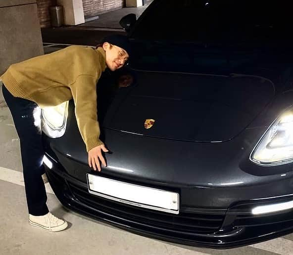 テハ さんのインスタグラム写真 - (テハ Instagram)「my porsche」12月14日 21時30分 - ___ione___