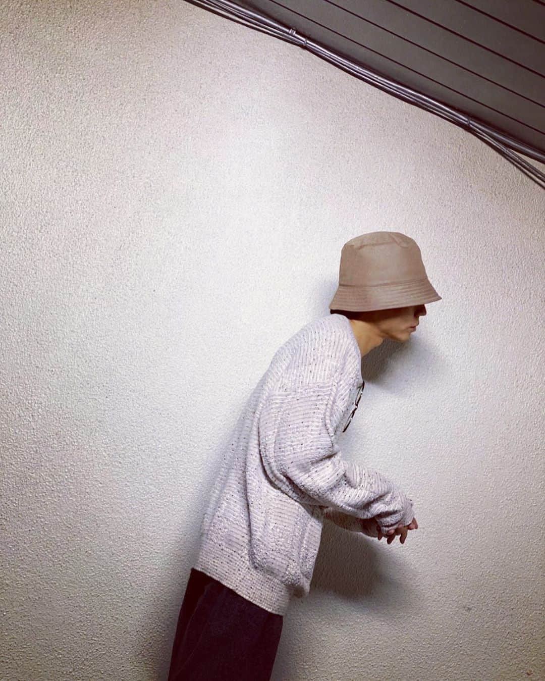 岩岡徹のインスタグラム：「🧣🧤」