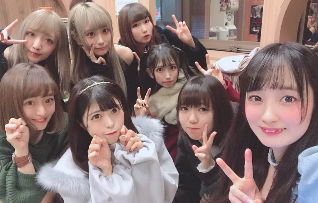 東なつ紀のインスタグラム：「猫の忘年会🐈💓 個性が凄いかった。 面白かった🤗笑笑 #甘食 #忘年会 #秋葉原 #猫の忘年会 #コスプレイヤーモデルユーチューバー女優アイドルOL」