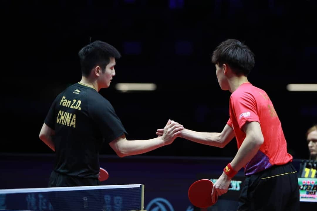 ITTF Worldさんのインスタグラム写真 - (ITTF WorldInstagram)「💥 Fan Zhendong is into the #ITTFGrandFinals Men’s Singles FINAL, defeating Lin Gaoyuan‼ 😤  Who thinks the 2017 champion will go on to reclaim his title🏆❓」12月14日 23時05分 - wtt