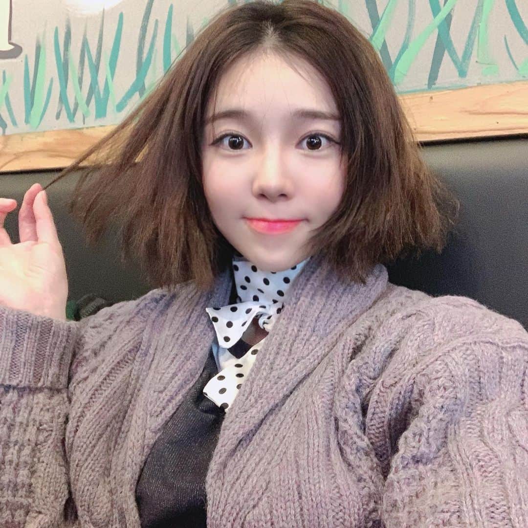 ソヨンのインスタグラム：「삼각김밥?」