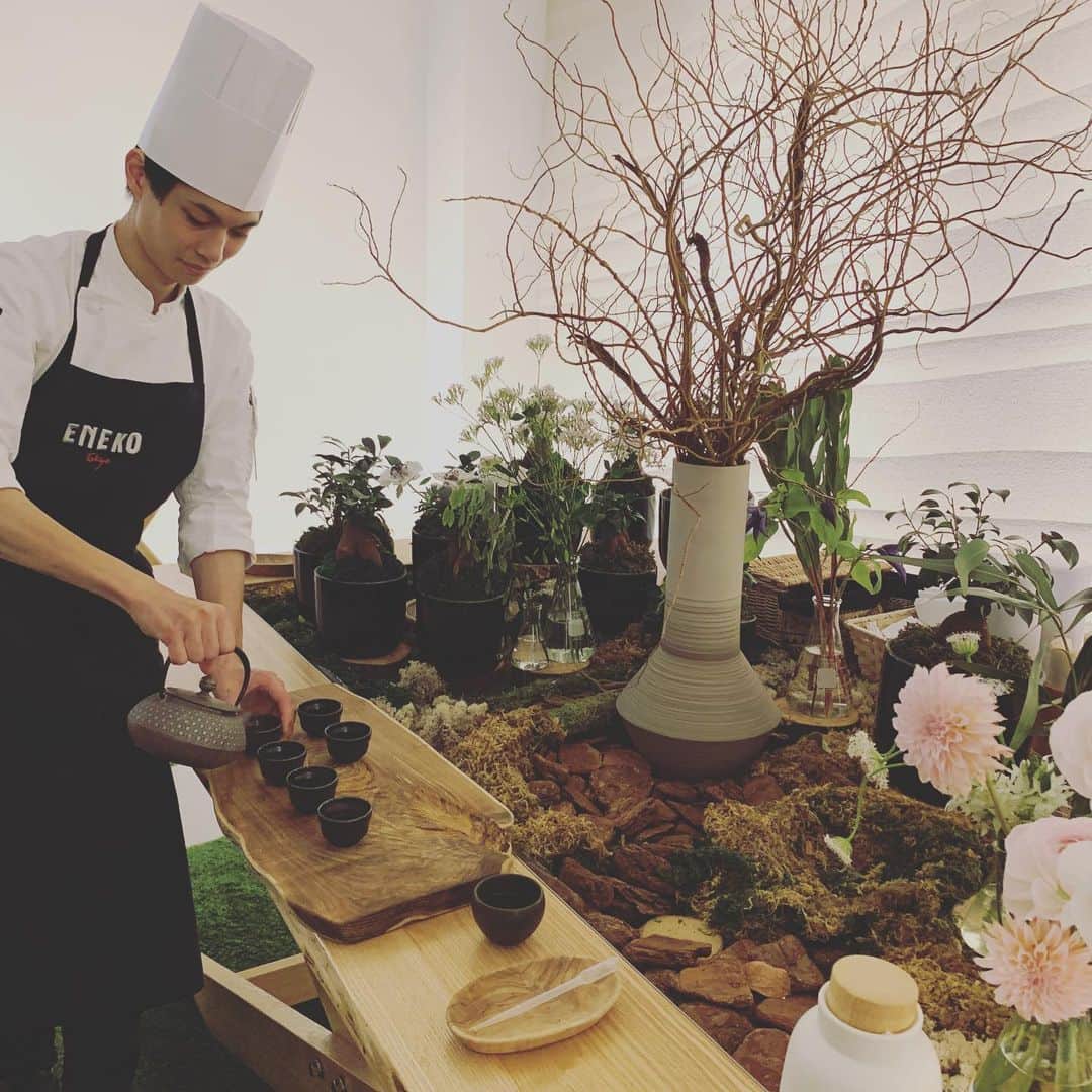 渡辺満里奈さんのインスタグラム写真 - (渡辺満里奈Instagram)「何やら素敵なプレゼンテーションをしてくれるバスク料理のお店に行きました✨ 目を楽しませてくれる演出。 楽しかった✨」12月14日 23時36分 - funnyfacefunny
