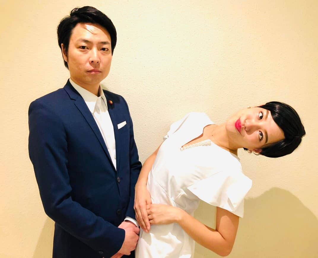 信濃岳夫さんのインスタグラム写真 - (信濃岳夫Instagram)「‪『ザ・細かすぎて伝わらないモノマネ』‬ 小泉進次郎さんと滝川クリステルさんのモノマネをさせて頂きました‼️ ‪そしてなんと準優勝する事が出来ました✨‬ ‪奇跡‼️‬ ‪見てくださった皆様ありがとうございました✨‬ これからも信濃岳夫と金原早苗と吉本新喜劇をよろしくお願いします😊 あとYouTubeもほんとに少しずつネタをアップしていくのでよかったらチャンネル登録よろしくお願いします🤣 ‪# #小泉進次郎　さん‬ ‪#滝川クリステル　さん‬ ‪#小泉夫妻‬ #勝手に失礼致しました #いつかご本人様の目にも届きますように #そしてお許しを頂けますように ‪#信濃岳夫‬ ‪#金原早苗‬ ‪#吉本新喜劇‬ ‪#細かすぎて伝わらないモノマネ‬ #写真は共演者の皆さんと！」12月14日 23時39分 - takeoshinano