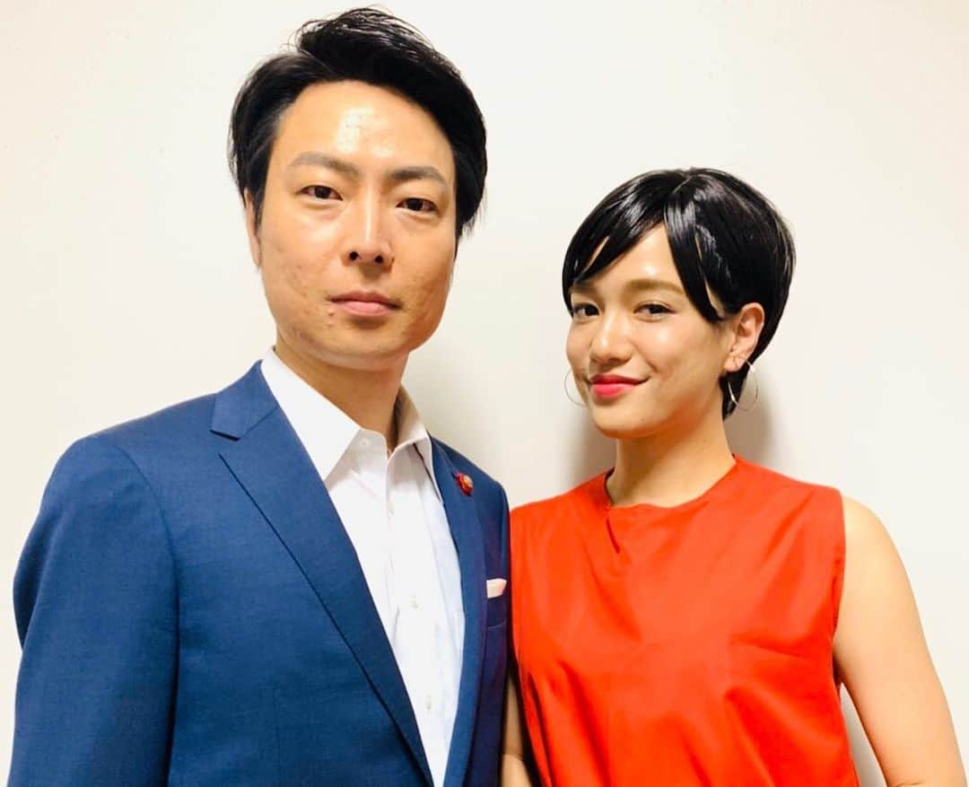 信濃岳夫さんのインスタグラム写真 - (信濃岳夫Instagram)「‪『ザ・細かすぎて伝わらないモノマネ』‬ 小泉進次郎さんと滝川クリステルさんのモノマネをさせて頂きました‼️ ‪そしてなんと準優勝する事が出来ました✨‬ ‪奇跡‼️‬ ‪見てくださった皆様ありがとうございました✨‬ これからも信濃岳夫と金原早苗と吉本新喜劇をよろしくお願いします😊 あとYouTubeもほんとに少しずつネタをアップしていくのでよかったらチャンネル登録よろしくお願いします🤣 ‪# #小泉進次郎　さん‬ ‪#滝川クリステル　さん‬ ‪#小泉夫妻‬ #勝手に失礼致しました #いつかご本人様の目にも届きますように #そしてお許しを頂けますように ‪#信濃岳夫‬ ‪#金原早苗‬ ‪#吉本新喜劇‬ ‪#細かすぎて伝わらないモノマネ‬ #写真は共演者の皆さんと！」12月14日 23時39分 - takeoshinano