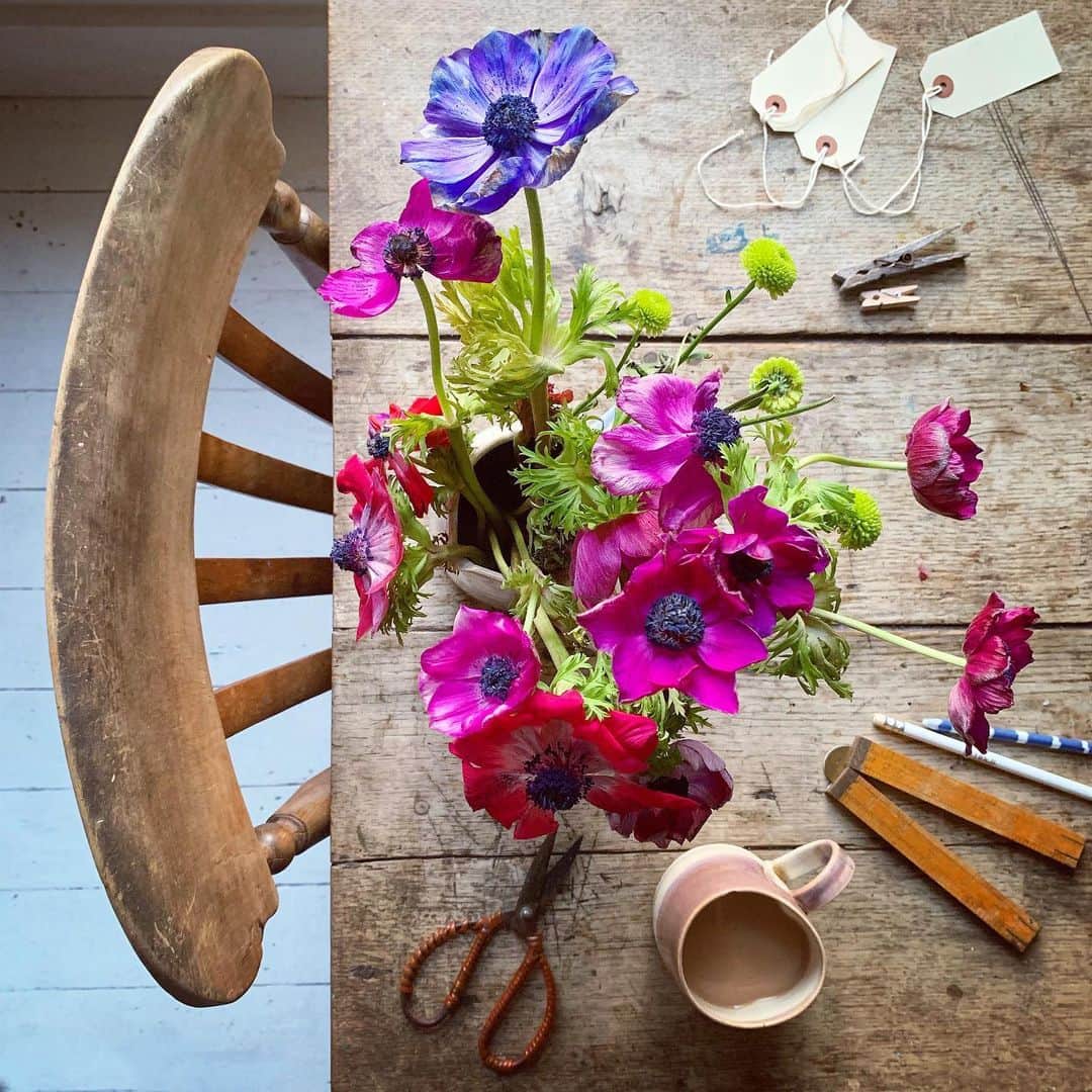 Tea and sittingのインスタグラム：「#5ftinftable」