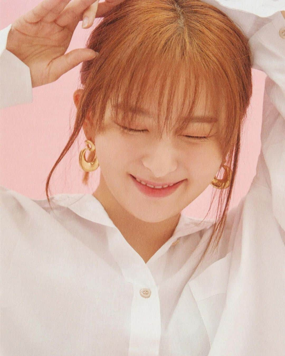 スルギさんのインスタグラム写真 - (スルギInstagram)「SEULGI - Red Velvet 2020 Season’s Greeting Scan ©️sgsgom #REDVELVET #레드벨벳 #SEULGI #슬기 #🐻」12月15日 0時34分 - kristiandawal29