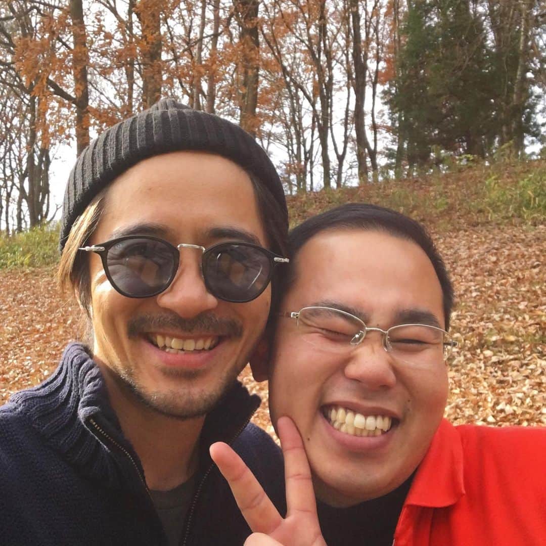 斉藤祥太のインスタグラム：「楽しいメンバーでやってます⛳️ まだ厳しいかも笑 #enjoygolf #ゴルフ#golf #紫塚ゴルフ倶楽部  #斉藤祥太」