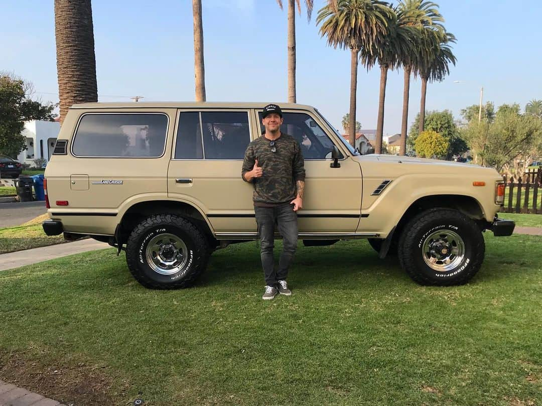 ピエール・ブーヴィエさんのインスタグラム写真 - (ピエール・ブーヴィエInstagram)「Christmas came early for me!! After having my fj62 restored by @corsetticruisers I couldn’t resist getting another Corsetti rig!  Picked this one up from Brian when I landed home from Australia and I am in love!  I know.... I have a serious Landcruiser addiction!  If you’re like me, give @corsetticruisers a ring to get your fix.  Brian is the best!  Thank you!」12月15日 11時02分 - pierrebouvier