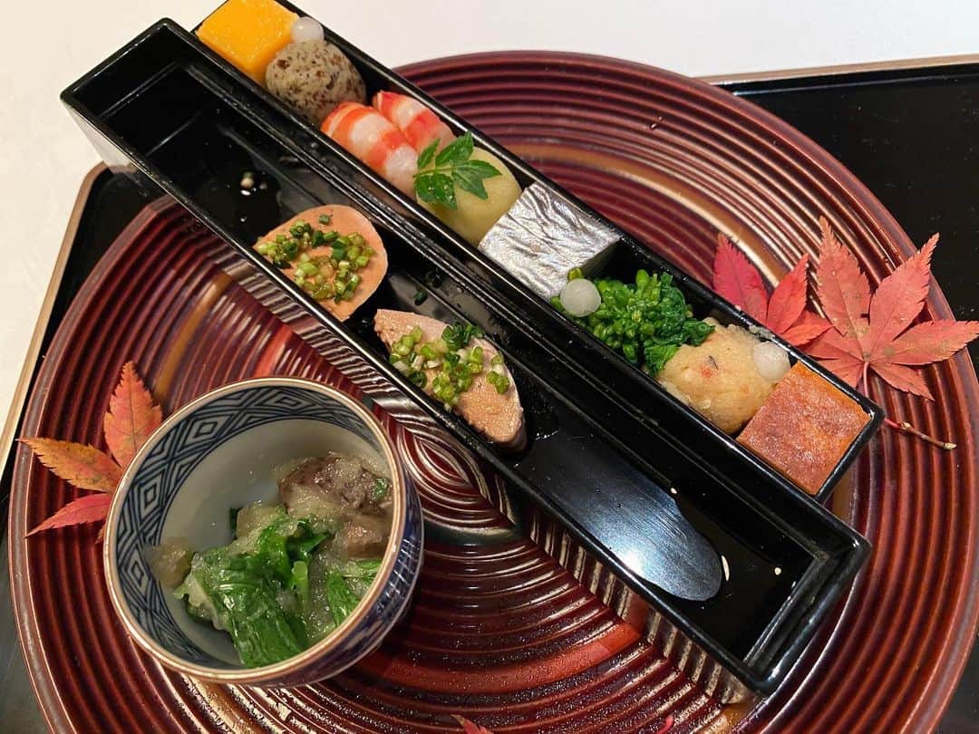 水内猛さんのインスタグラム写真 - (水内猛Instagram)「素敵な料理😊 #日本料理 #青柳 #日本料理青柳」12月15日 11時13分 - takeshimizuuchi