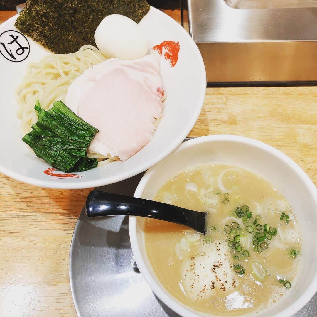 大谷咲子のインスタグラム：「#ウミのチカラ　 真鯛つけ麺、美味しかった〜🥰 鯛の出汁の優しい味…！ スープに入ってるすり身もふわふわ…😍 #秋葉原 と #御徒町 の間くらいかな🤔  #ラーメン大好き大谷さん #つけ麺 #ラーメン #ラーメン大好き」
