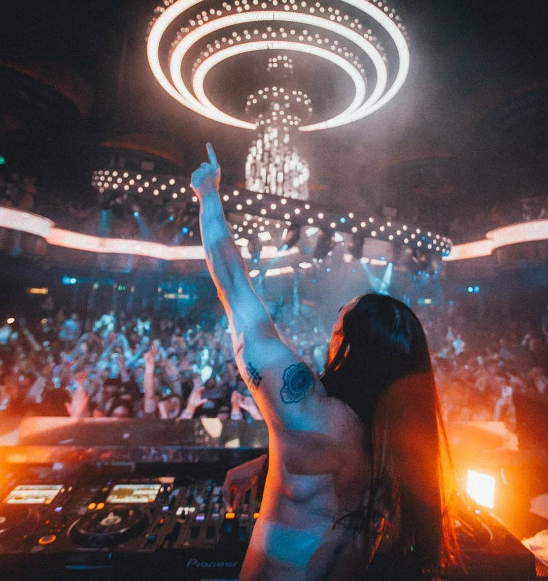 スティーヴ・アオキさんのインスタグラム写真 - (スティーヴ・アオキInstagram)「This is why Vegas got the best clubs in the world」12月15日 11時21分 - steveaoki