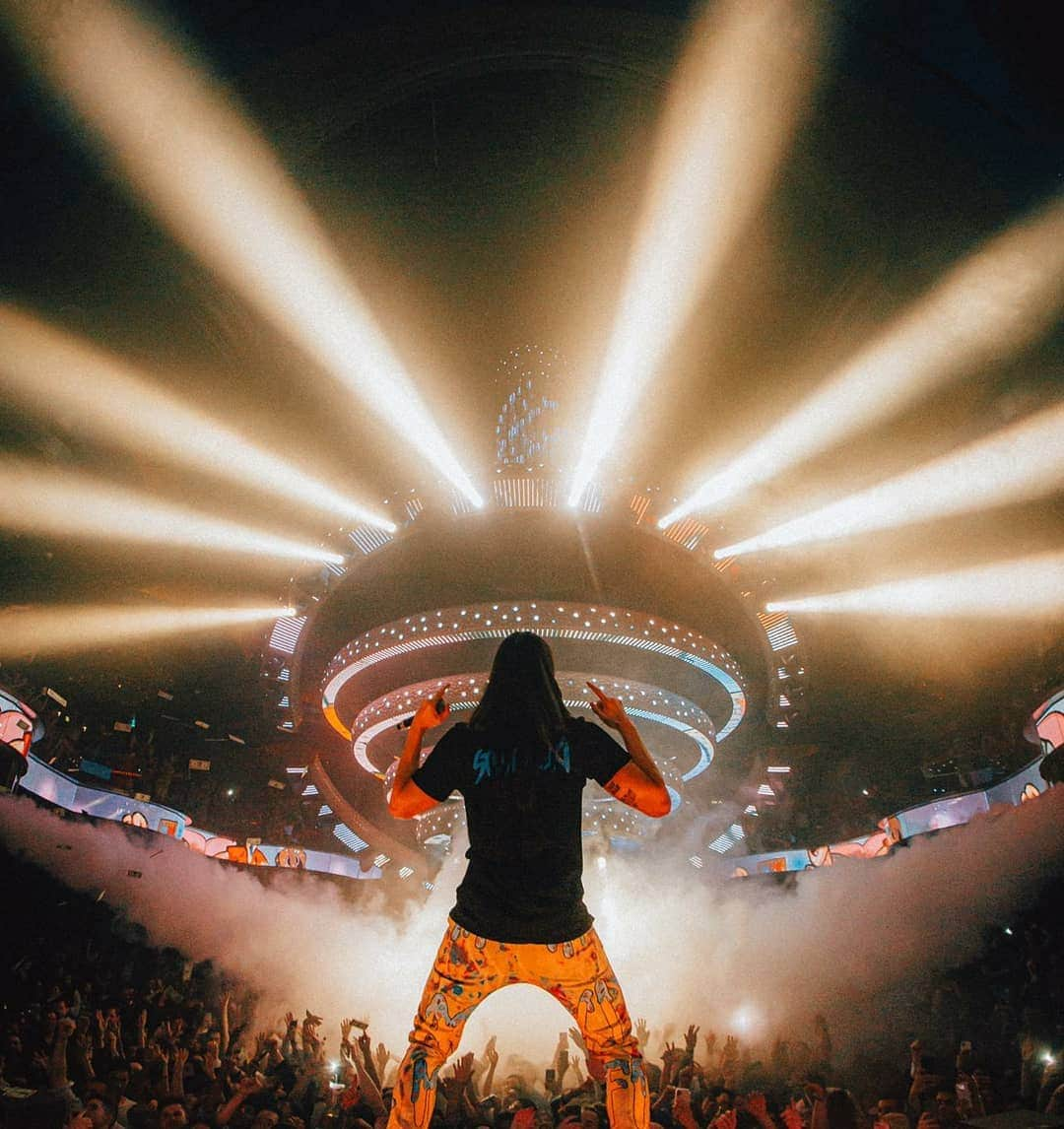 スティーヴ・アオキさんのインスタグラム写真 - (スティーヴ・アオキInstagram)「This is why Vegas got the best clubs in the world」12月15日 11時21分 - steveaoki