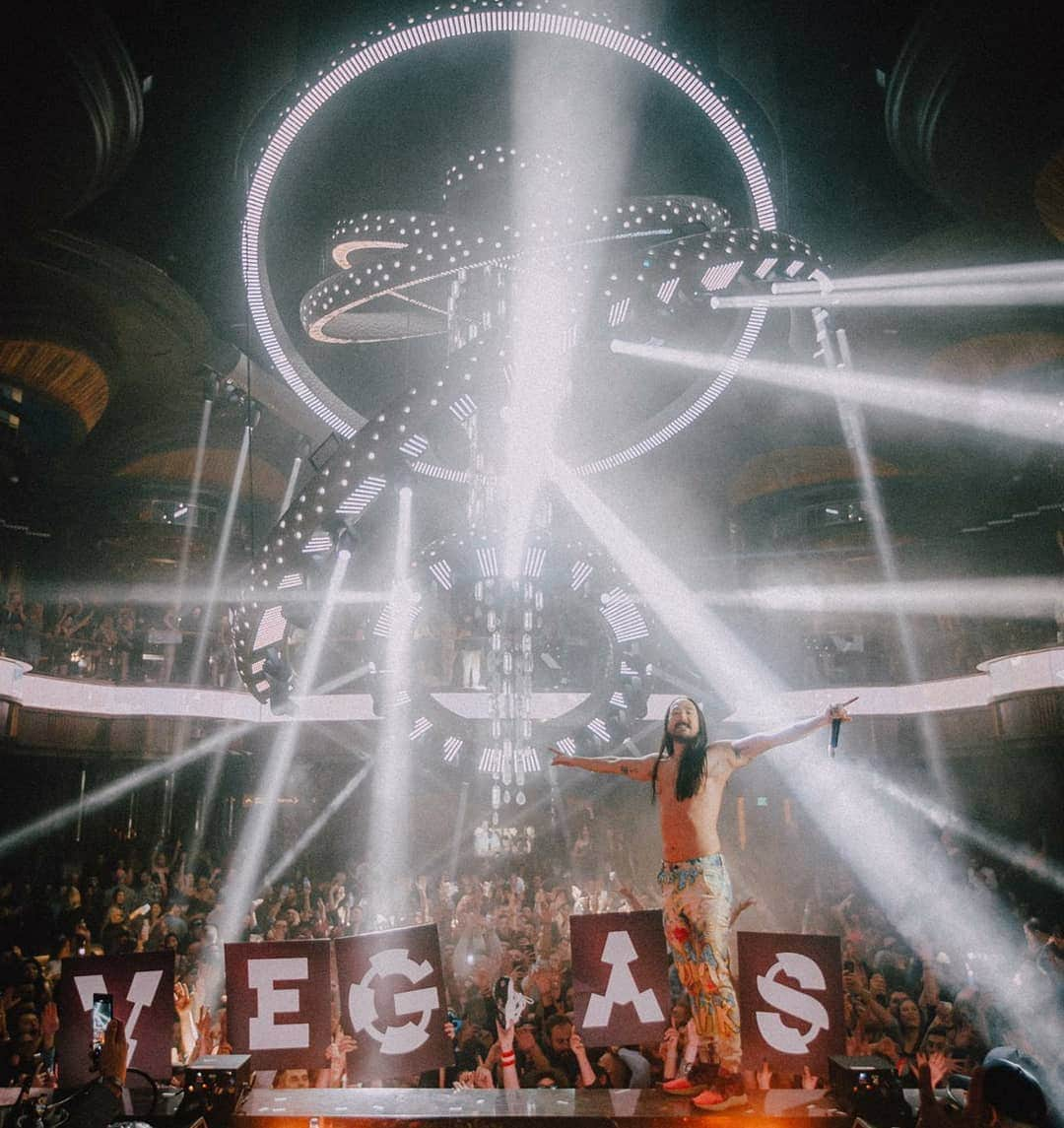 スティーヴ・アオキさんのインスタグラム写真 - (スティーヴ・アオキInstagram)「This is why Vegas got the best clubs in the world」12月15日 11時21分 - steveaoki