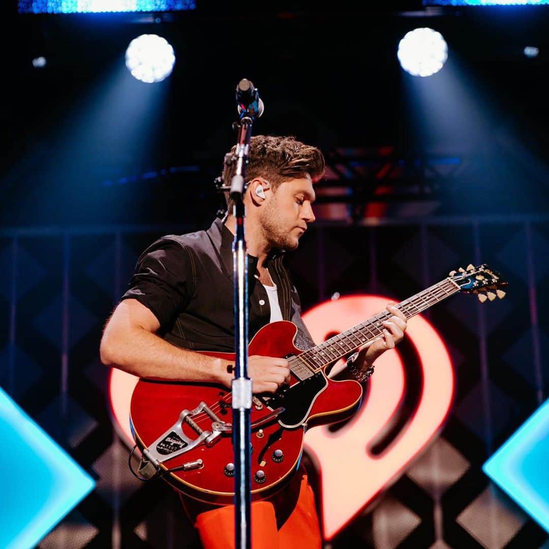 ナイル・ホーランのインスタグラム：「Madison square garden, z100 #iHeartJingleBall 2019. Always an honour, thank you xx 📸 @christiantierney」