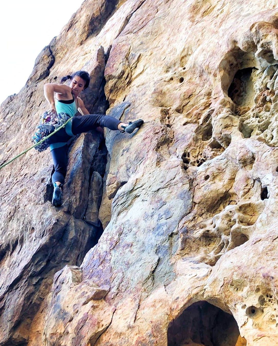 ニーナ・ウィリアムズさんのインスタグラム写真 - (ニーナ・ウィリアムズInstagram)「While searching for Makunaima, a classic route at Gibraltar Rock, @inheadlights and I got pretty lost 😅 We rapped into a random cliff, scrambled back out, hiked around, and even found a random geocache. Eventually, we bushwhacked down a steep hill towards what we HOPED was the route (please be the route, because we gotta make that hike worth it). Turns out… we were right! 🥳 Mild anxiety immediately switched to stoke. We could have given up, turned around, or been too irate to enjoy the moment. But climbing is what you make of it. Kathy and I laughed off our bumbling beginning and let passion take over once more, starting up Makunaima with eager anticipation. . When we got back to our @mazdaUSA #CX30, I couldn’t help but smile at the sleek exterior. Luxury vehicles aren’t normally my ’thing’. But cars, like climbing, are what you make of them. Real people stand behind the CX-30 design who are passionate and excited to share their visions with the world. It was cool to see @mazdausa’s passion reflected in an industry  that is quite different from climbing. Just goes to show that we have more in common than we might think. #feelalive #mazdaUSA #sponsored」12月15日 4時03分 - sheneenagins