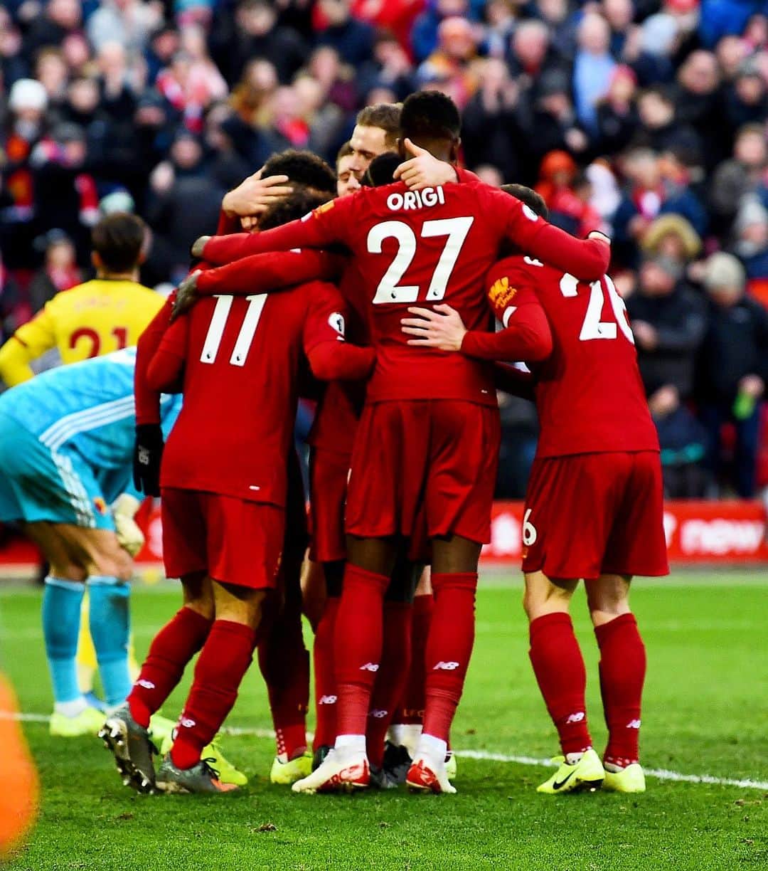 リヴァプールFCさんのインスタグラム写真 - (リヴァプールFCInstagram)「We just keep going. The Reds ❤️ #LFC #LiverpoolFC #Liverpool」12月15日 5時40分 - liverpoolfc