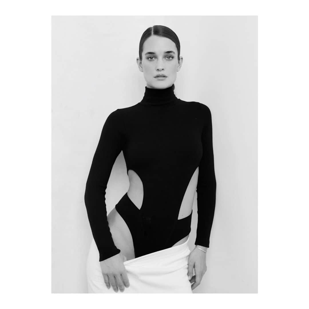 ケイト・ハリソンのインスタグラム：「Some @lnaclothing . W @lukewooden @ashleeroseboots」