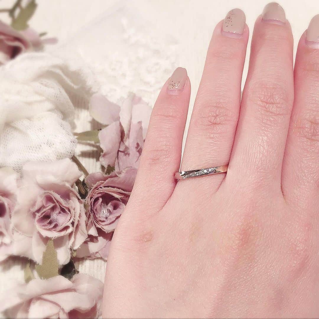 JKプラネット銀座.表参道.福岡|結婚指輪セレクトショップさんのインスタグラム写真 - (JKプラネット銀座.表参道.福岡|結婚指輪セレクトショップInstagram)「💍 @jkplanet.jewelry CITIZEN nocur［ノクル］ フランス語でNos coeur＝"私たちのハート，ふたりの気持ち" ふたりの誓いの気持ちを託した恋人たちのマリッジリングコレクション💒 . プラチナとゴールドのコンビネーションリングです✨ 揺れるような光沢が美しく表現されたリングになっており、配色、形状など角度によって変化するデザインがどの方向からも楽しめるモデルです✨💎 . JKPlanet ショップリスト⇩ 銀座本店・東京表参道店・横浜元町店・福岡天神店・熊本上通店・宮崎橘通り店・鹿児島天文館店 . #JKPlanet #JKプラネット #結婚指輪のセレクトショップ #銀座結婚指輪 #表参道結婚指輪 #原宿結婚指輪 #横浜結婚指輪 #福岡結婚指輪 #熊本結婚指輪 #宮崎結婚指輪 #鹿児島結婚指輪 #nocur #ノクル #低価格結婚指輪 #マリッジリング #結婚指輪 #ブライダルリング #結婚指輪探し #マリッジ #リング #結婚準備 #プレ花嫁 #横浜花嫁 #福岡花嫁 #熊本花嫁 #宮崎花嫁 #鹿児島花嫁 #weddingring  #結婚對戒 #結婚指輪探し #結婚指輪選び」12月15日 7時50分 - jkplanet.jewelry