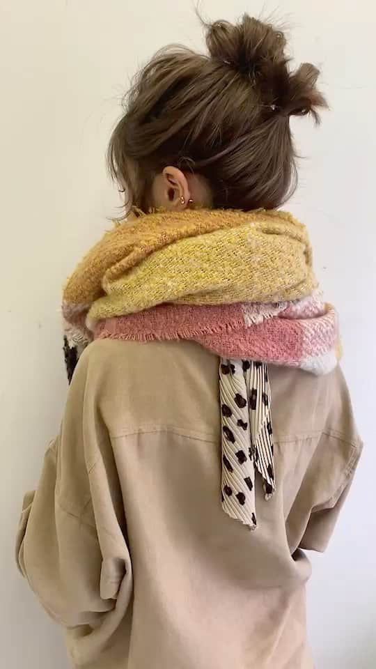 鮫島邦明のインスタグラム：「大阪梅田美容院gif.hairがお送りする ヘアセルフアレンジ動画」