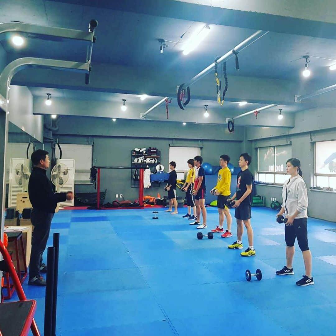 山田美諭さんのインスタグラム写真 - (山田美諭Instagram)「. . Korea camp🇰🇷 .沢山試せて、凄くプラスに繋げられた合宿になりました！！ 誕生日もお祝いしてもらって凄く嬉しかった😭😭 皆さん１週間ありがとうございました🙇🏻‍♀️ 26歳は最高の年にする🐷✨ . #城北信用金庫  #adidas #taekwondo」12月15日 9時54分 - miyu_yamada_