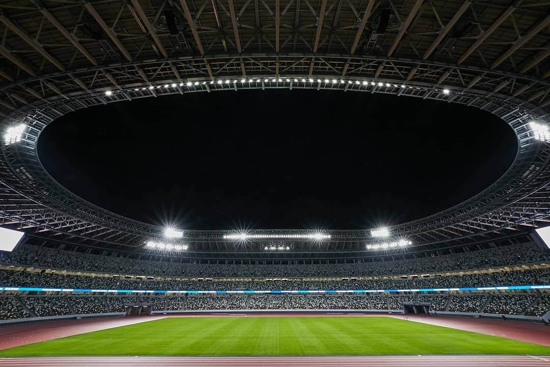 2020年東京オリンピックさんのインスタグラム写真 - (2020年東京オリンピックInstagram)「Hello, our Stadium! 🏟  The #Tokyo2020 Olympic Stadium is ready to host the world. 🙌🏻😍🌏 . #RoadToTokyo 🇯🇵 東京2020のメイン会場となる新国立競技場が完成😆✨ . Photo by Tokyo 2020 / Uta MUKUO  #olympics #olympicgames #paralympics #olympicstadium」12月15日 21時37分 - tokyo2020