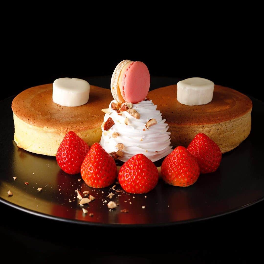 ホテル ニューオータニさんのインスタグラム写真 - (ホテル ニューオータニInstagram)「イタリア産リコッタが入ったふわっふわのパンケーキ(SATSUKI)もマロンから”あまおう”へ。大人気パンケーキの新作をぜひお召し上がりください。#あまオータニ ﻿ These fluffiest and silkiest pancakes are one of the must-try item at restaurant #satsuki !﻿ Tag @hotelnewotanitokyo to share your images with us!」12月15日 20時11分 - hotelnewotanitokyo