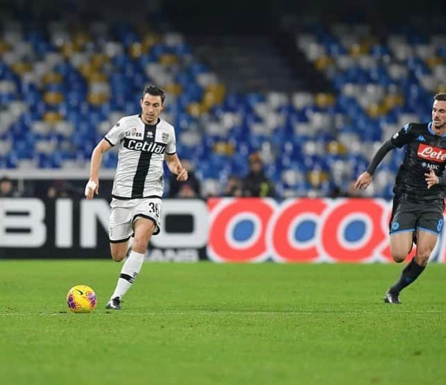 マッテオ・ダルミアンさんのインスタグラム写真 - (マッテオ・ダルミアンInstagram)「Buona domenica così 💪🚀 @parmacalcio1913 🔸🔹」12月15日 20時34分 - matteodarmian36