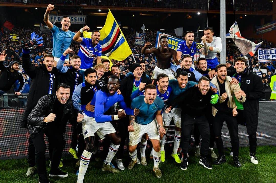 フェデリコ・ボナッツォーリのインスタグラム：「La maglia più bella del mondo. I tifosi più belli del mondo. Lo stadio più bello del mondo. GENOVA è solo blucerchiata 🔵⚪️🔴⚫️⚪️🔵 Non vedo l’ora di tornare a giocare con voi e per voi!  SEMPRE FORZA SAMP! 🦍💪🏻🏟⚡️」