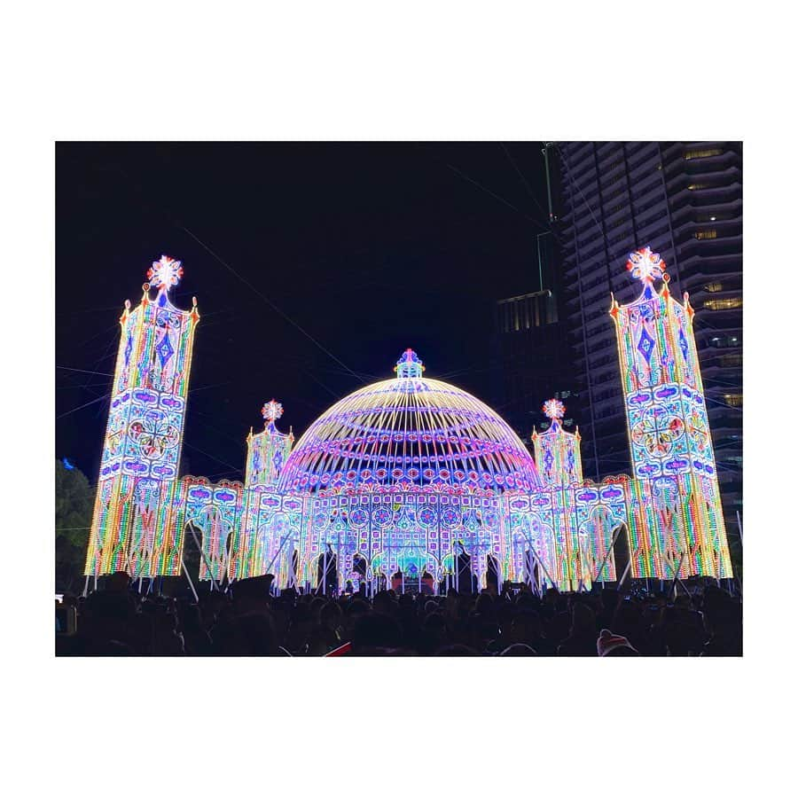 坂元葉月さんのインスタグラム写真 - (坂元葉月Instagram)「KOBE LUMINARIE.﻿ #kobeluminarie #神戸ルミナリエ﻿ #ルミナリエ #神戸 #kobe ﻿ ﻿ ﻿ #しあわせ運べるように」12月15日 20時50分 - wasuta_hazuki_sakamoto