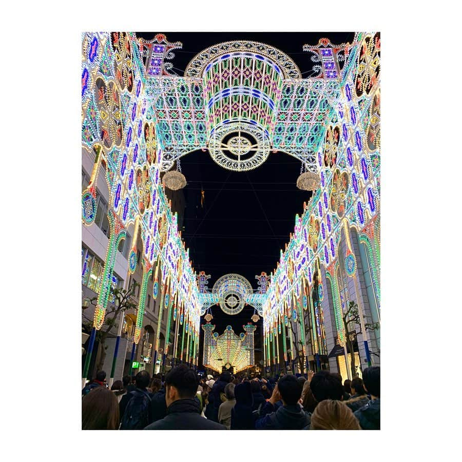 坂元葉月さんのインスタグラム写真 - (坂元葉月Instagram)「KOBE LUMINARIE.﻿ #kobeluminarie #神戸ルミナリエ﻿ #ルミナリエ #神戸 #kobe ﻿ ﻿ ﻿ #しあわせ運べるように」12月15日 20時50分 - wasuta_hazuki_sakamoto