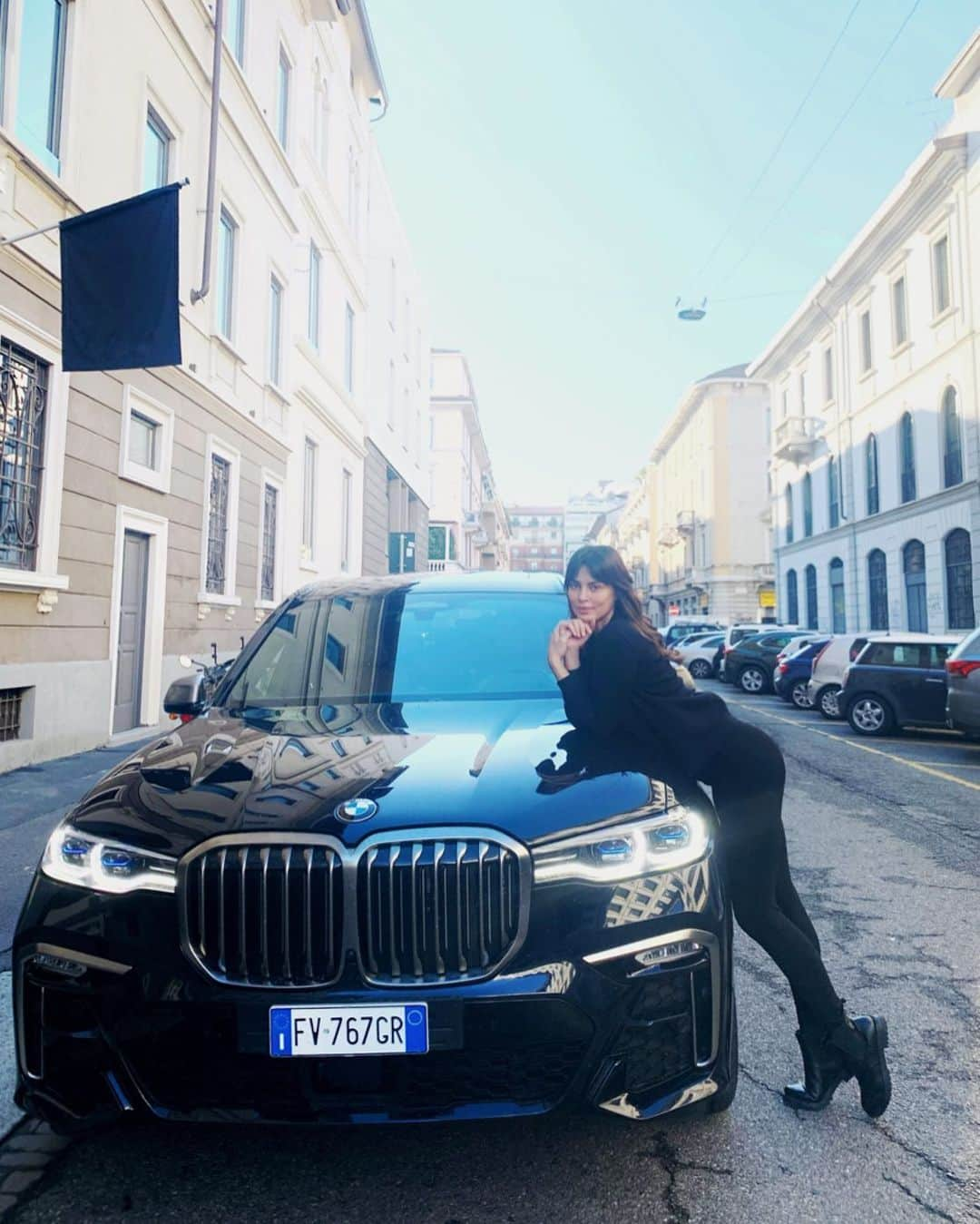 カトリネル・メンギアさんのインスタグラム写真 - (カトリネル・メンギアInstagram)「Un viaggio bellissimo con una compagna emozionante #BMWx7m50d 😍. Quando la potenza incontra l’eleganza in un unica realtà ✌🏻 i ❤️ #BMW  @bmwitalia  #travel #withyou #baby #enjoyinglife #lovedriving #x7 #adv」12月15日 20時51分 - catrinelmarlon